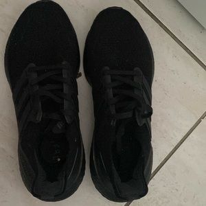 Adidas ultraboost black size 8
